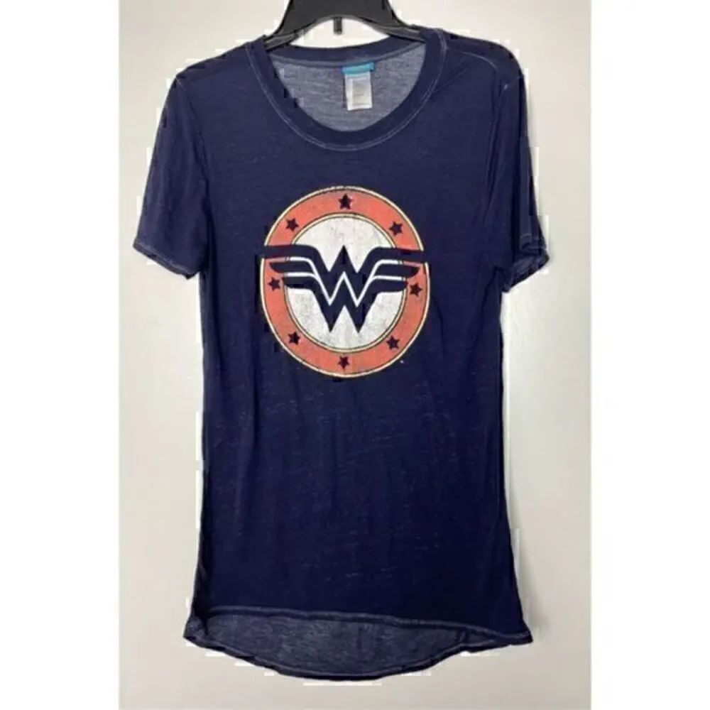 Vintage Blue Wonder Woman T-shirt size Medium